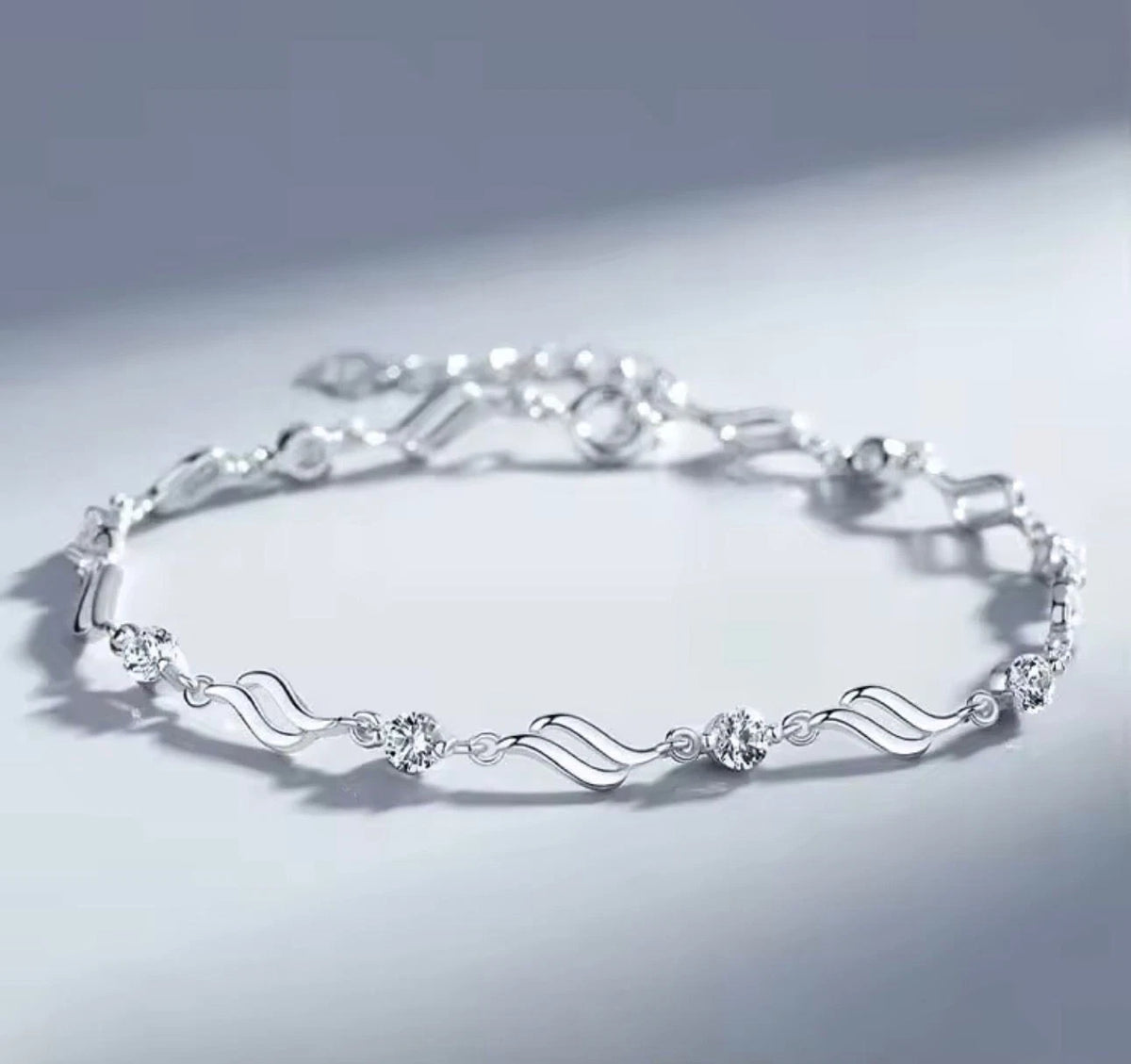 925 Sterling Silver Crystal Love Heart Charm Bracelet for Women